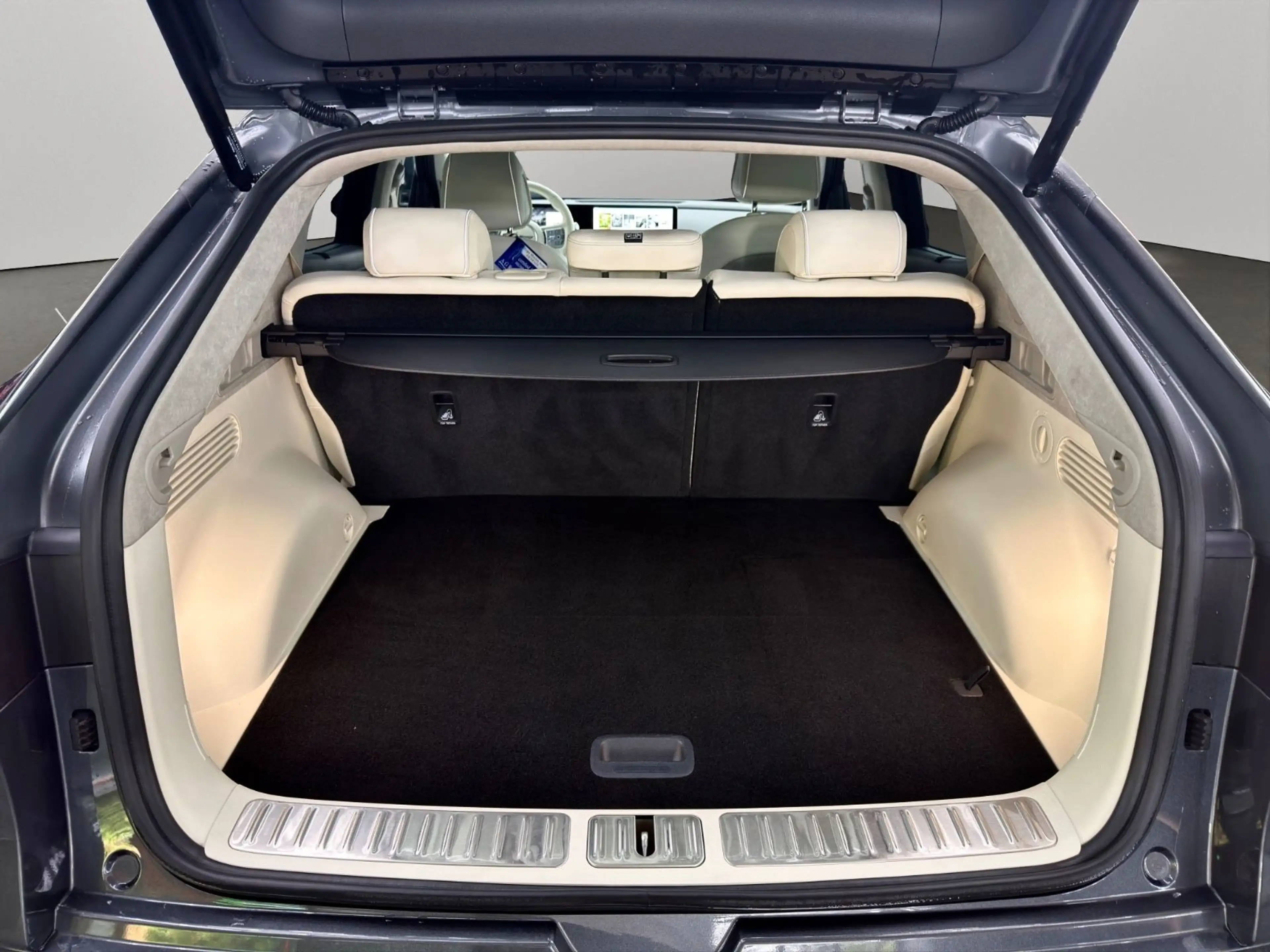 Genesis GV60 Sport Plus Elektro 4WD Glasdach — photo 7