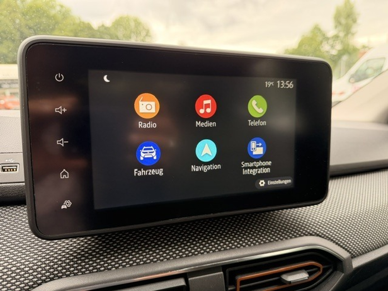 Dacia Sandero Stepway Comfort TCe 90 — photo 8