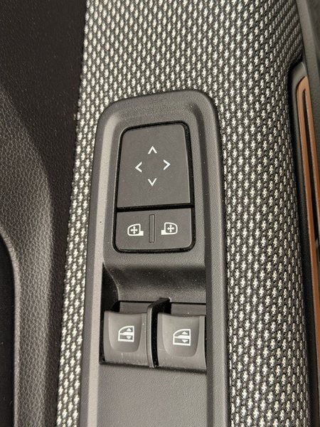Dacia Sandero Stepway Comfort TCe 90 — photo 14