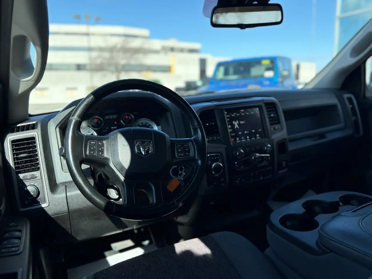 RAM 1500 снимка RAM 1500