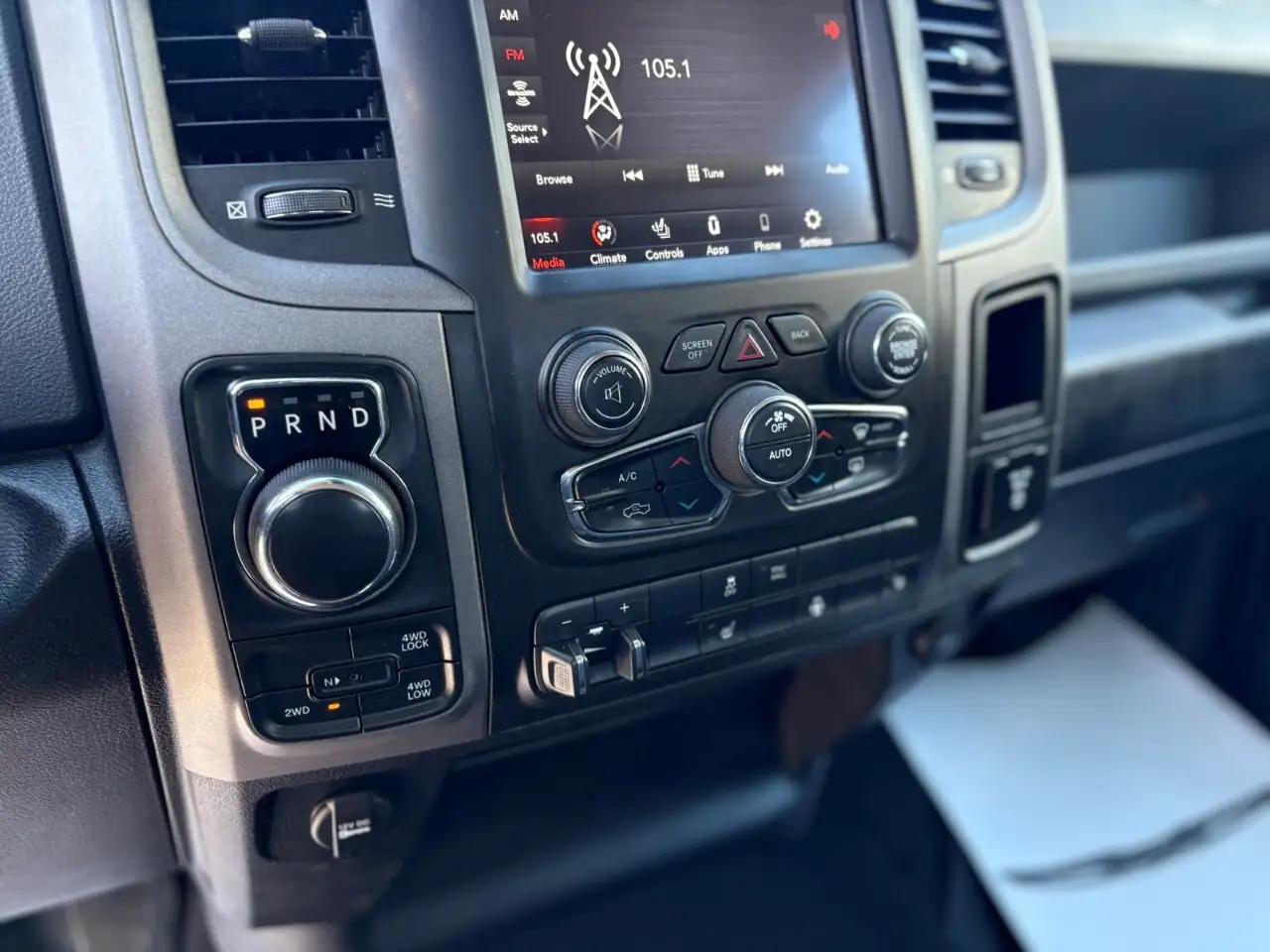 RAM 1500 снимка RAM 1500