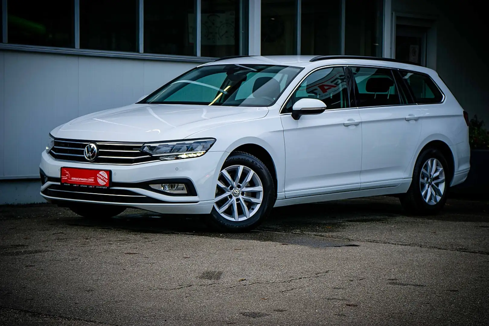 Volkswagen Passat Variant 2,0 SCR TDI *LED*NAVI*KAMERA* Weiß - 2