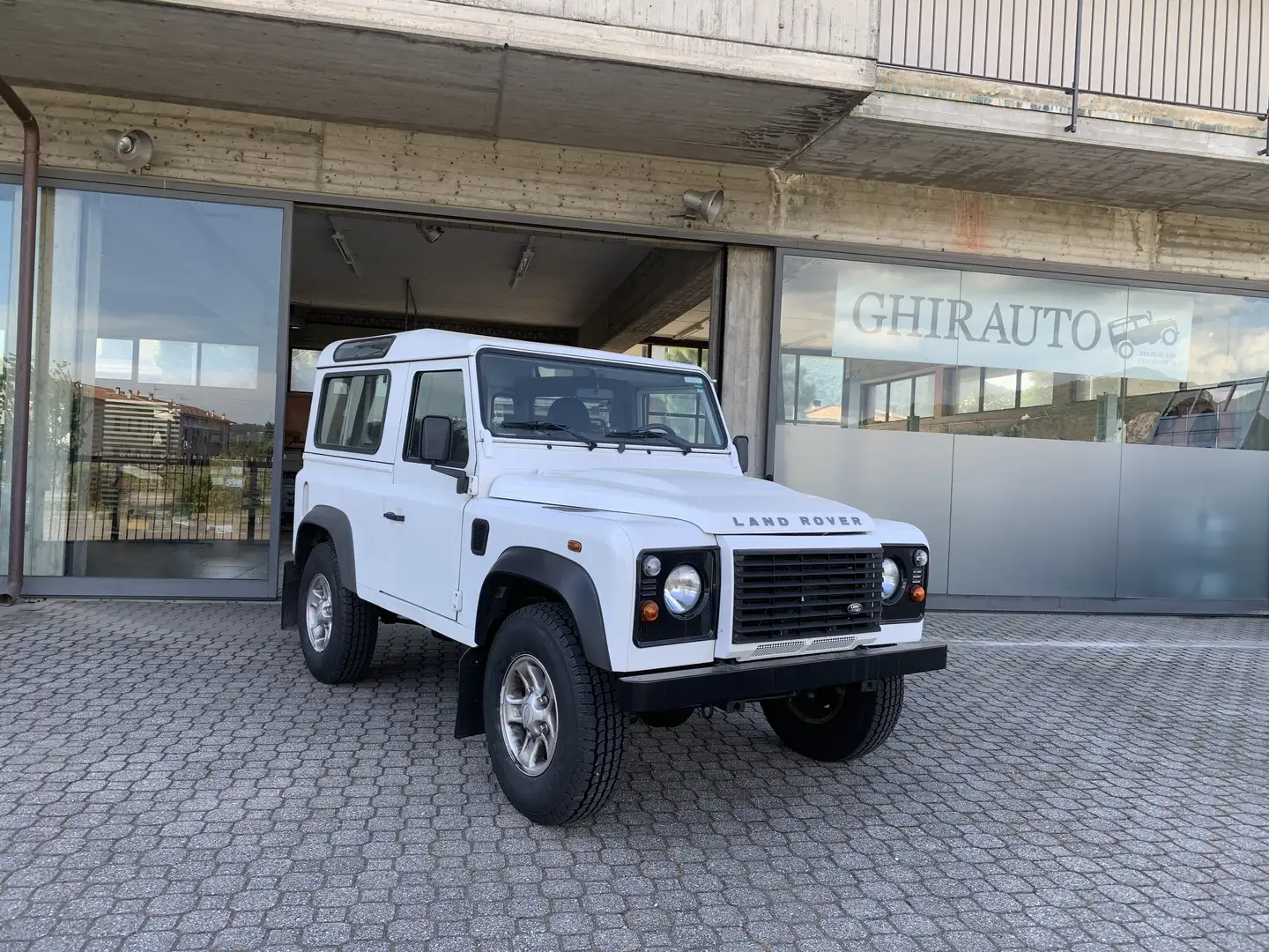 Land Rover Defender 90 2.2 td LE SW - 1