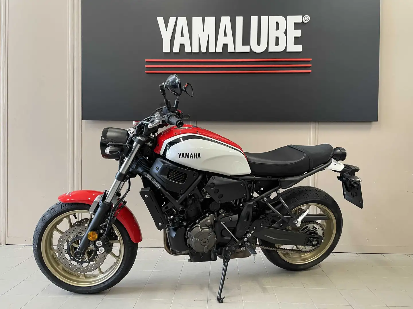Yamaha XSR 700 Bílá - 2
