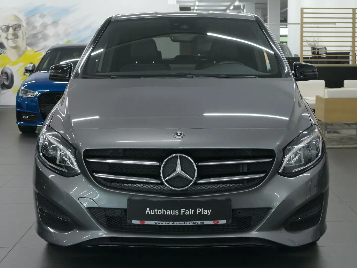 Mercedes-Benz B 180 d Edition Urban Aut./LED/Nightp./U-Frei! Grau - 2