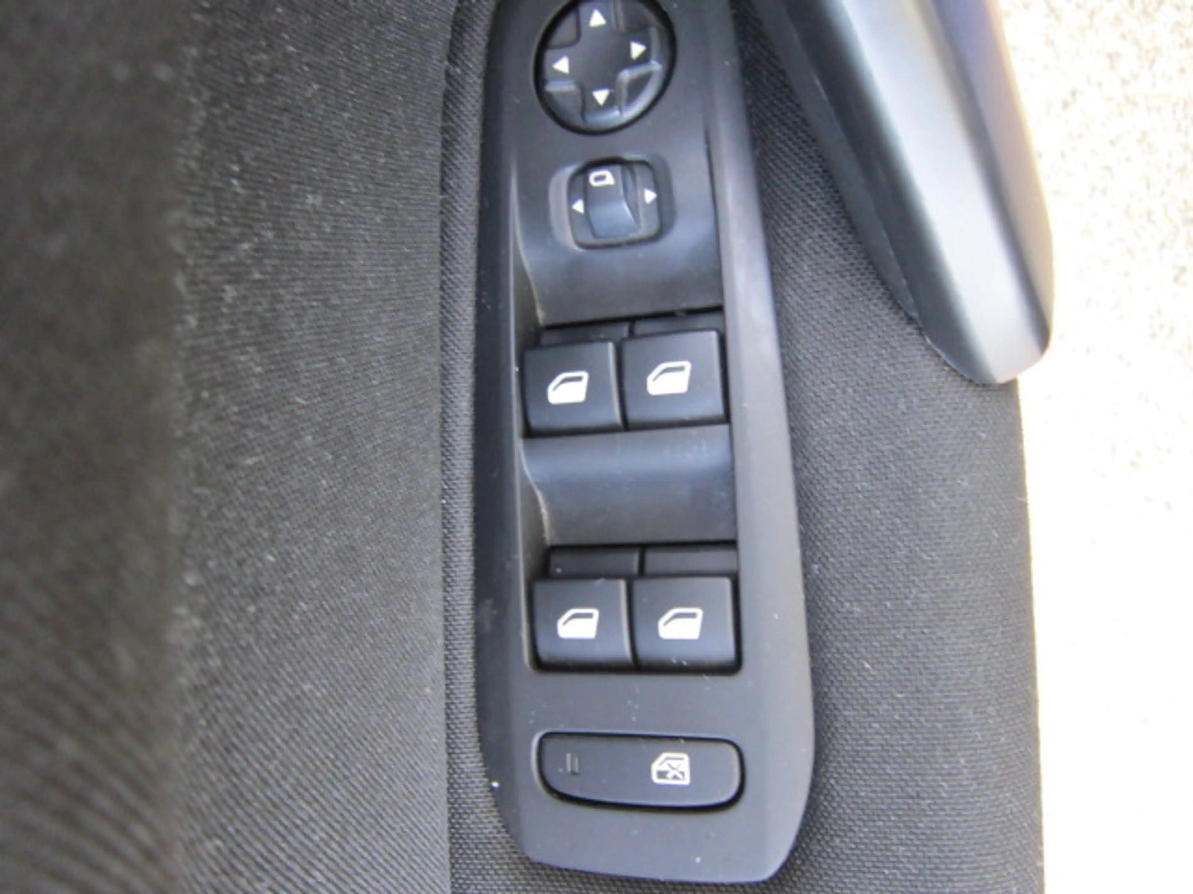 Peugeot 308 Active PureTech 130 GPF Stop&Start — photo 12