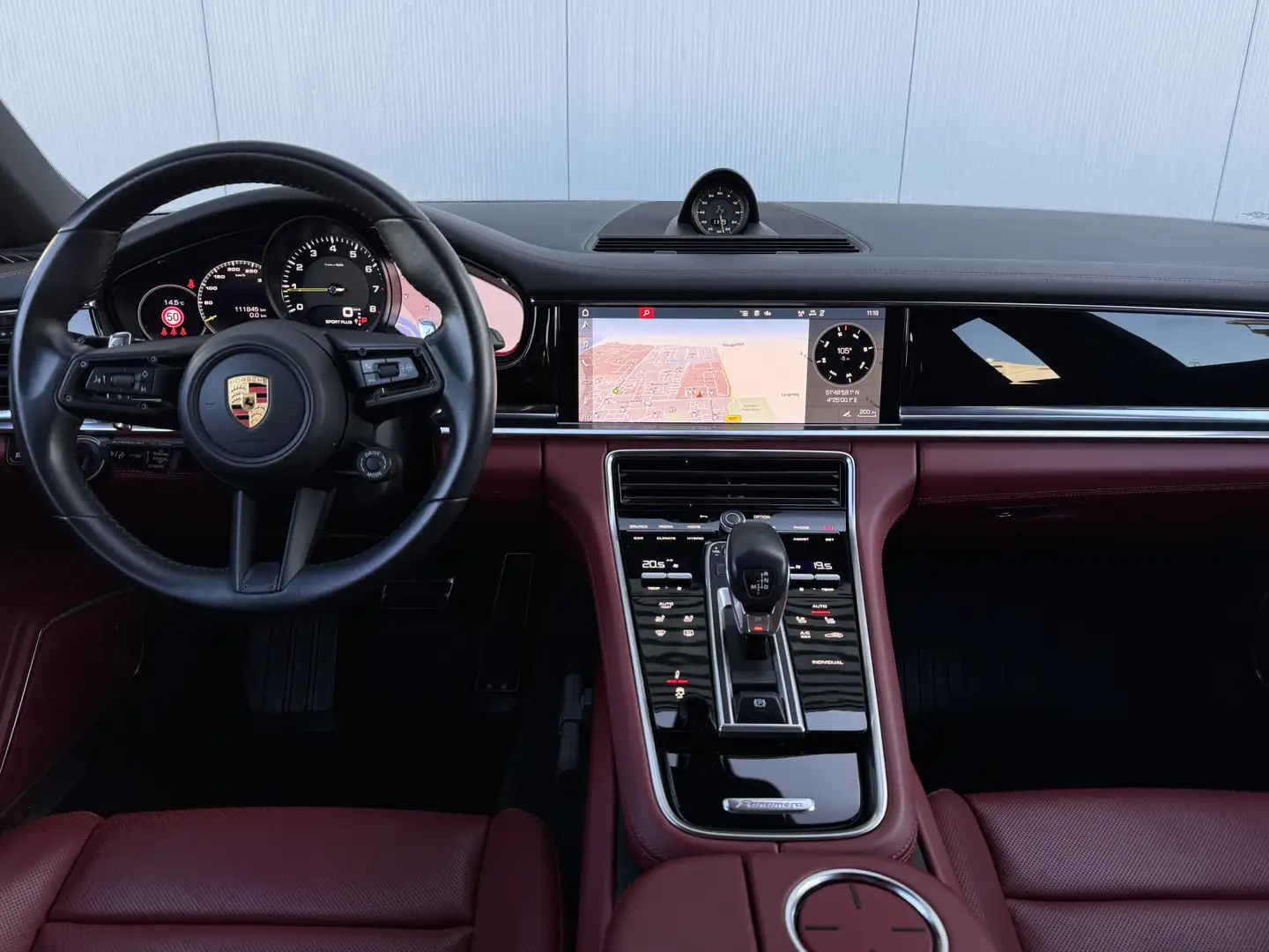 Porsche Panamera Sport Turismo 2.9 4 E-Hybrid Automaat 1e eigenaar. Grijs - 2