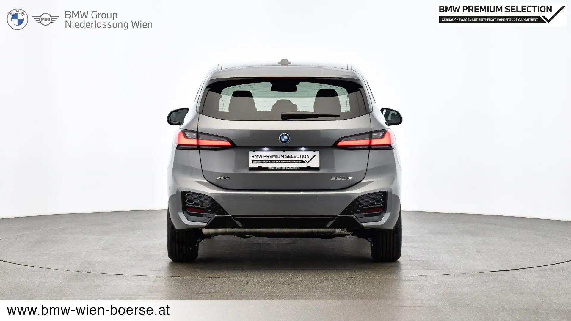 BMW 225 e xDrive Active Tourer Grau - 2