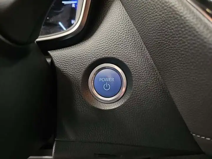 Toyota Auris 2022, foto 21