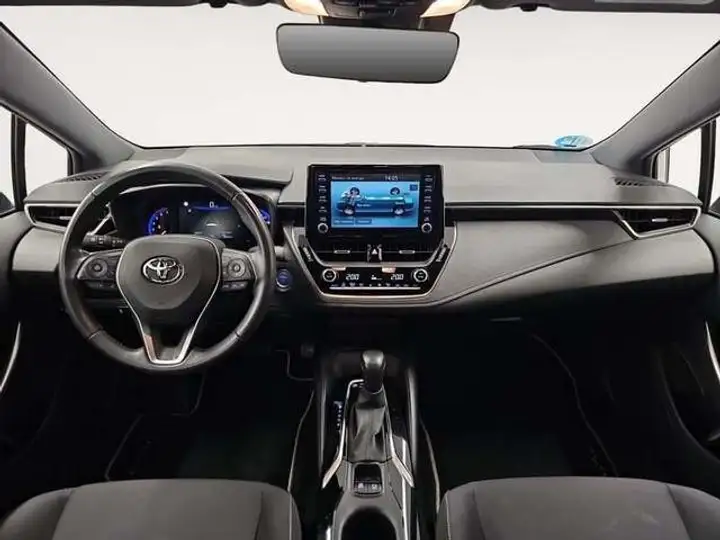 Toyota Auris 2022, foto 8