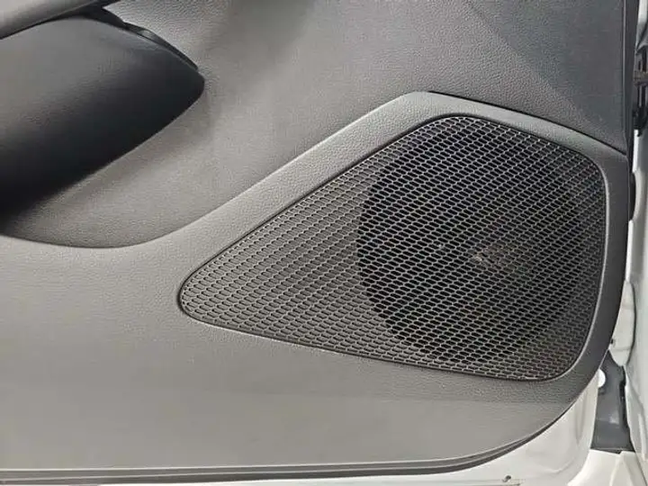 Toyota Auris 2022, foto 23