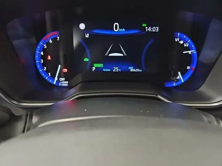 Toyota Auris 2022, foto 14