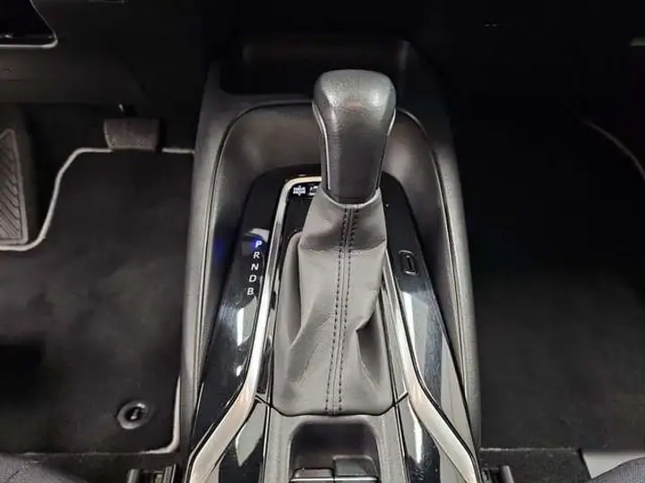 Toyota Auris 2022, foto 28