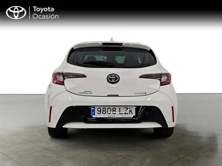 Toyota Auris 2022, foto 4