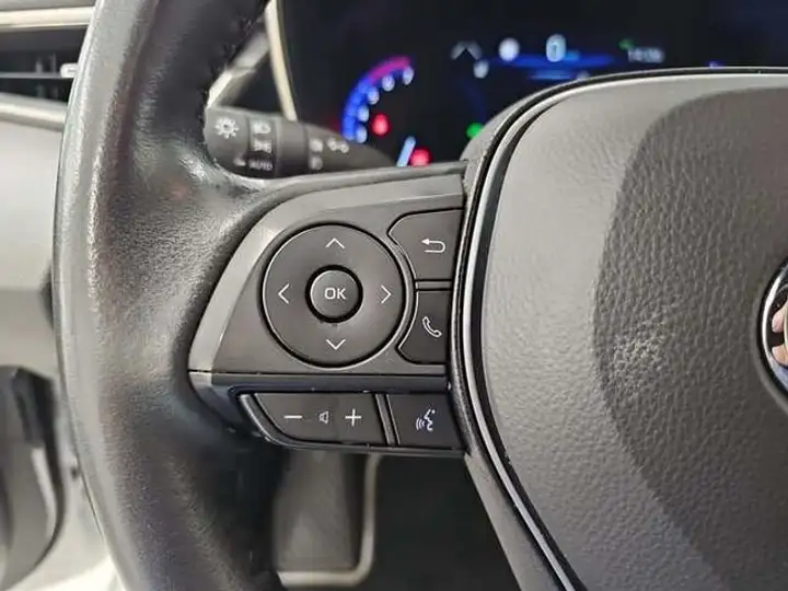 Toyota Auris 2022, foto 17