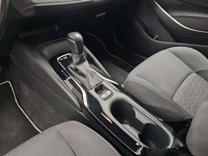 Toyota Auris 2022, foto 26