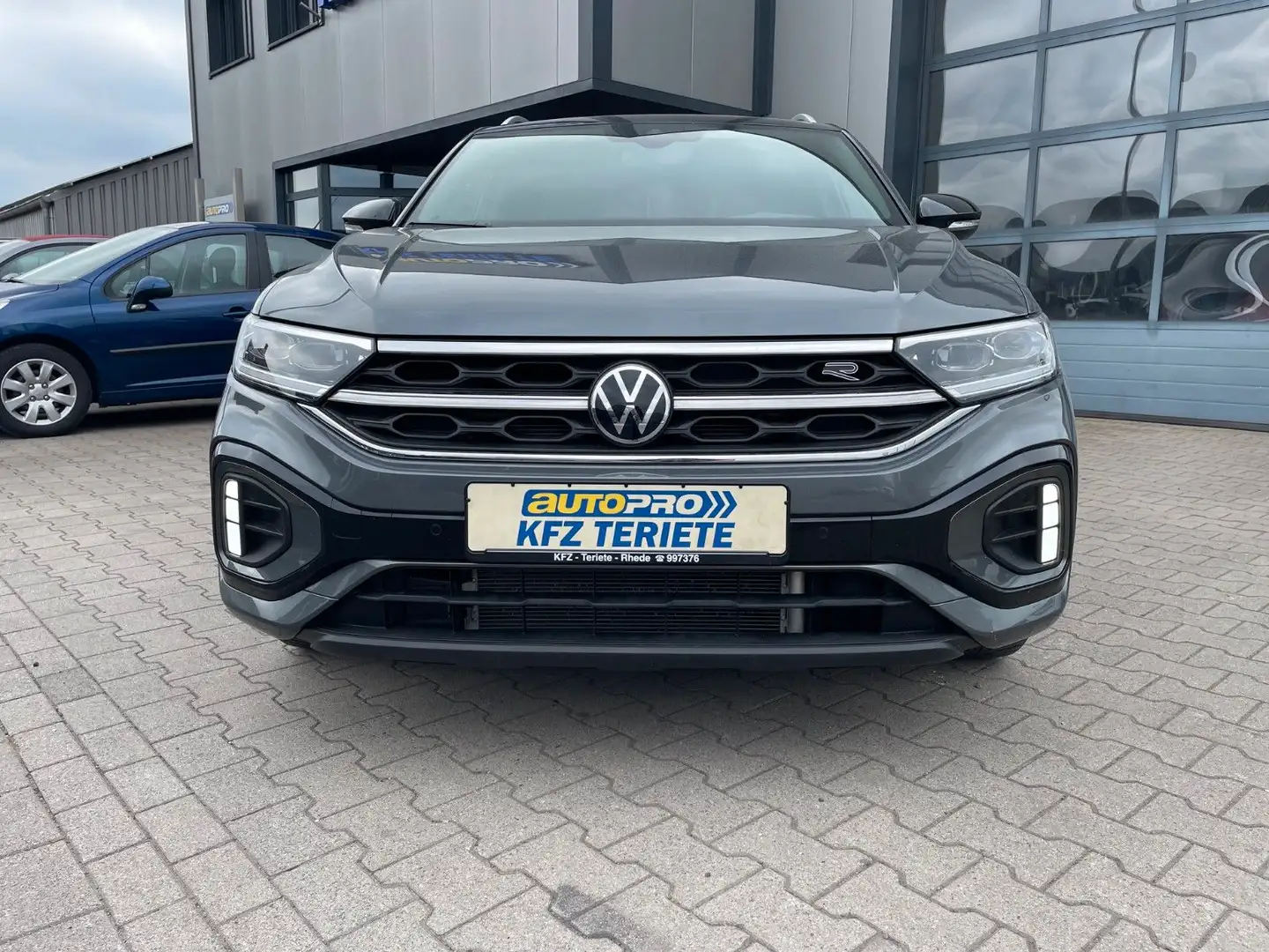 Volkswagen T-Roc R-Line AHK ACC SHZ Grijs - 2