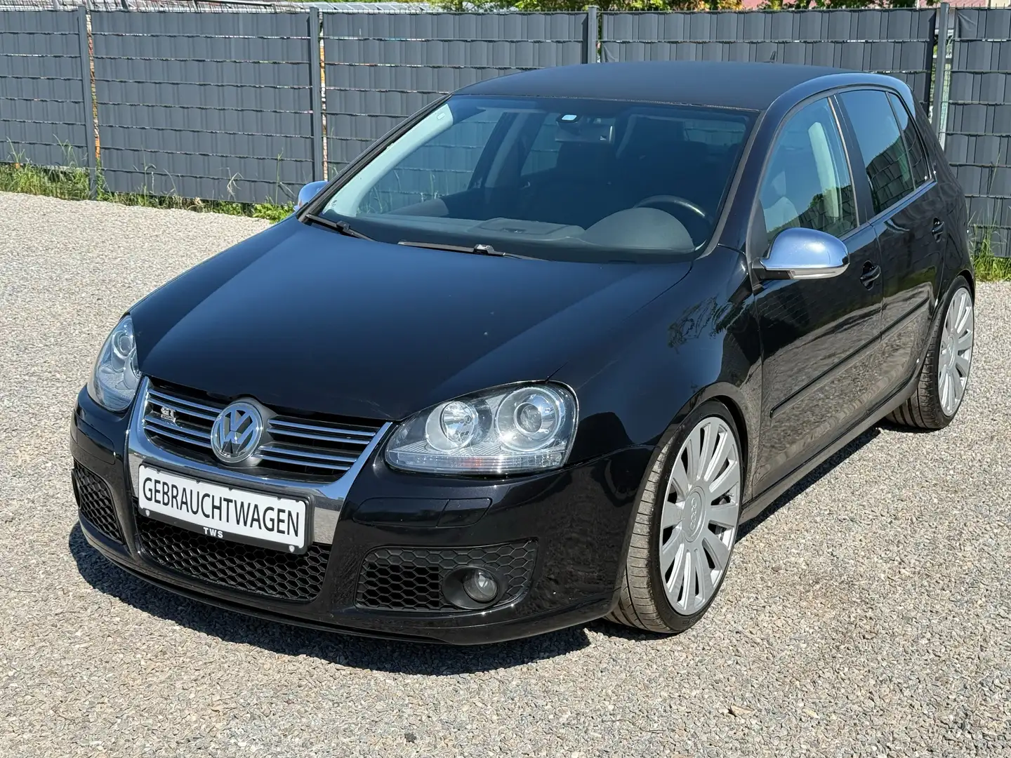Volkswagen Golf Noir - 1