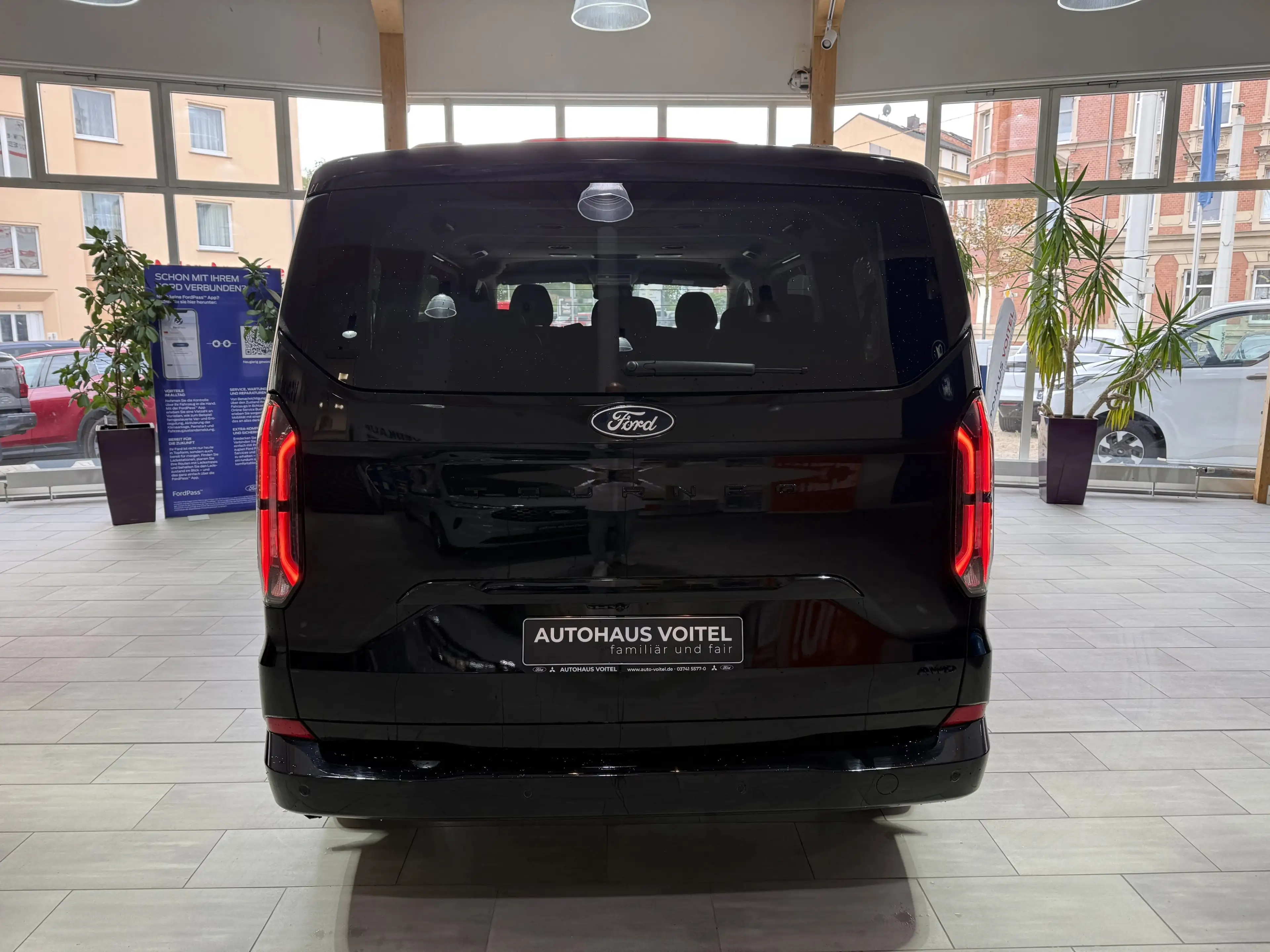 Ford Tourneo Custom Titanium X L1 AWD elektr. AHK / 70L Tank — photo 6