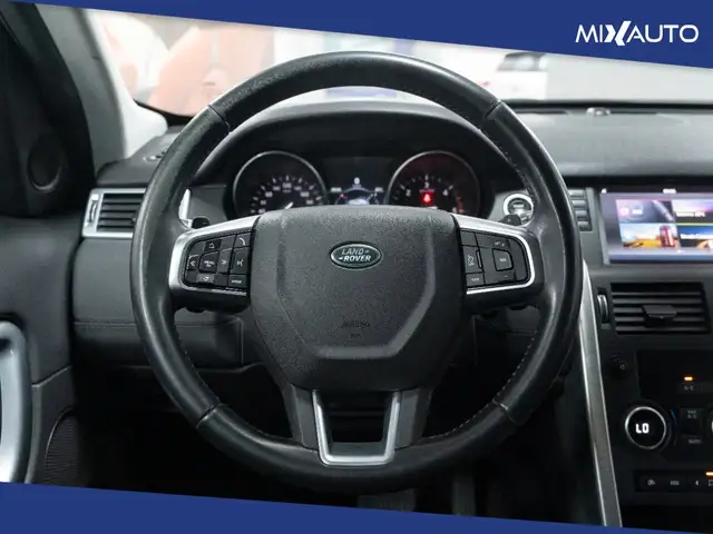 Land Rover Discovery Sport view 12