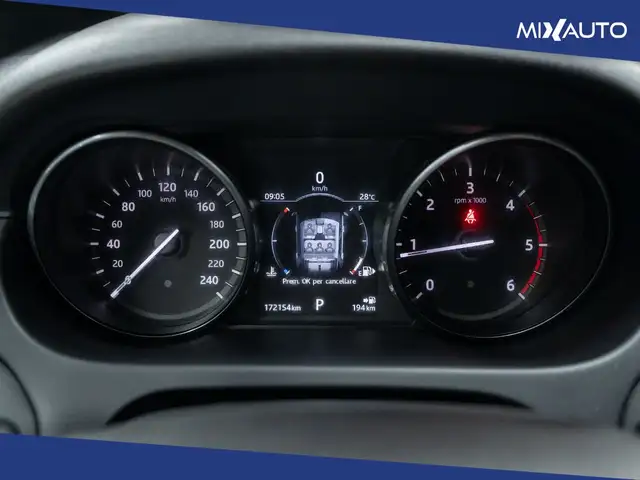 Land Rover Discovery Sport view 15