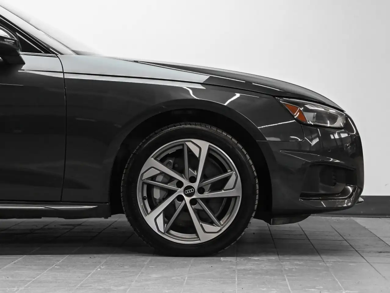Audi A4 снимка Audi A4