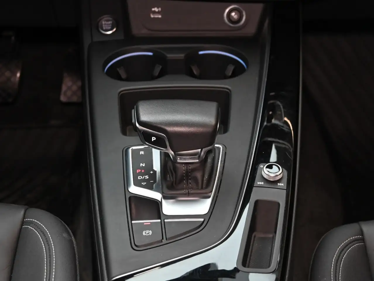 Audi A4 снимка Audi A4