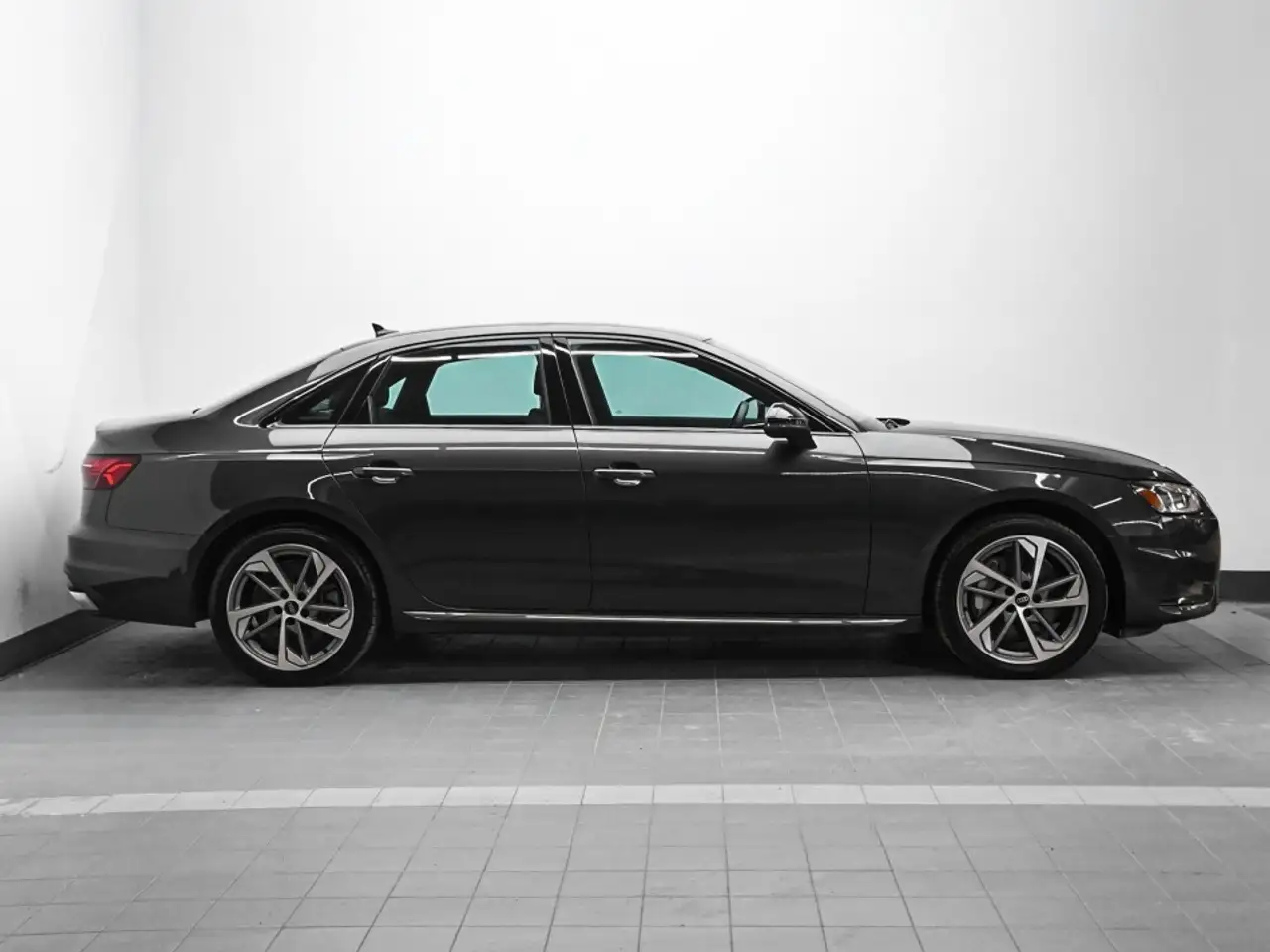 Audi A4 снимка Audi A4