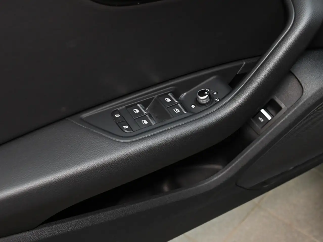 Audi A4 снимка Audi A4