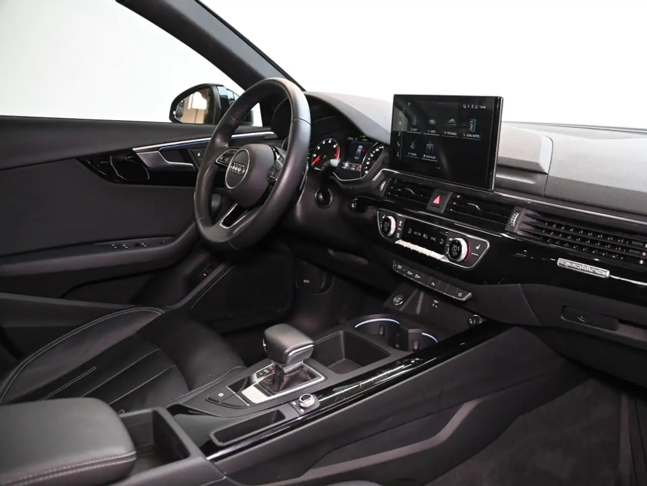 Audi A4 снимка Audi A4