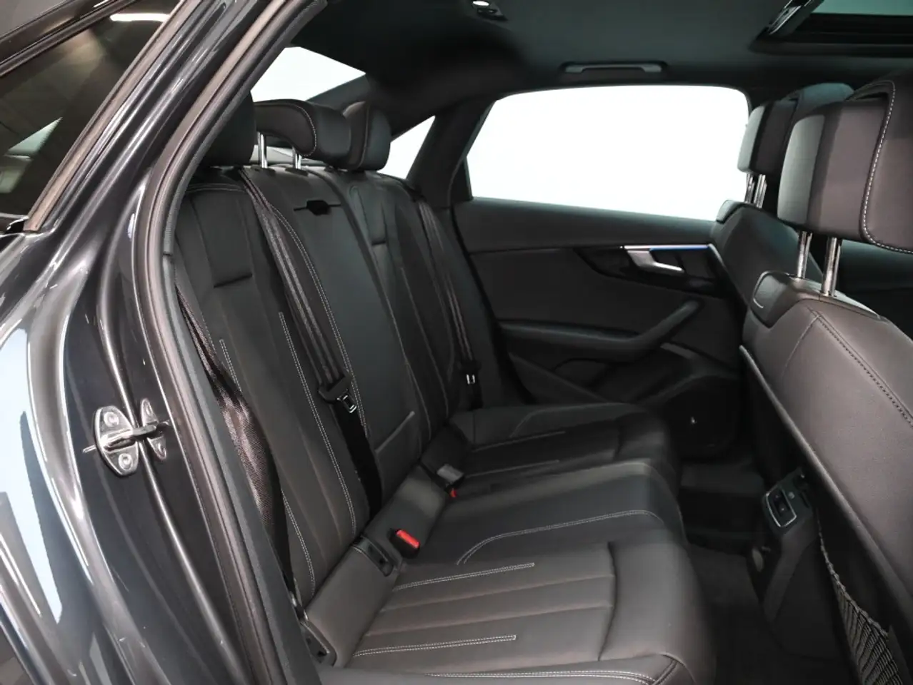 Audi A4 снимка Audi A4