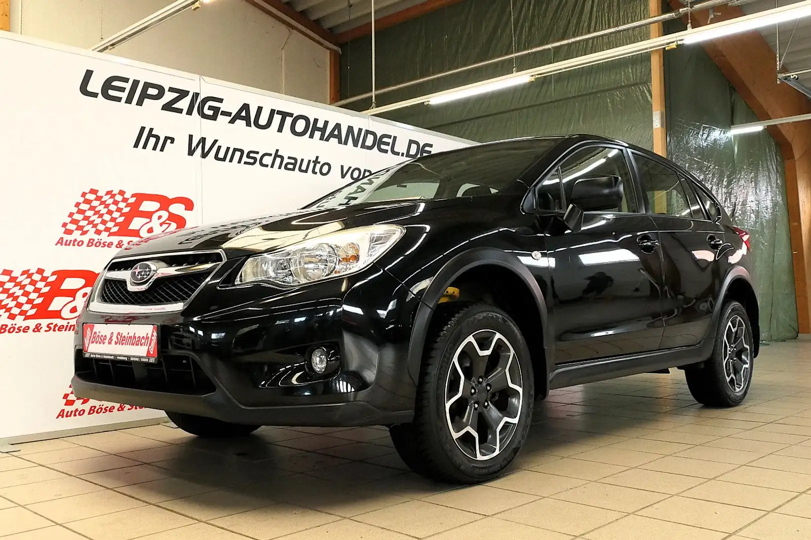 Subaru XV Active 4x4 Automatik *AHK*SHZ*KLIMA* Schwarz - 1