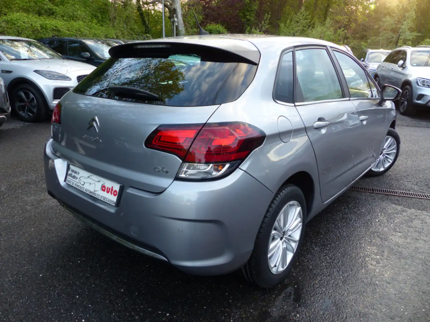 Citroen C4 PURETECH 110CH FEEL Gris - 2