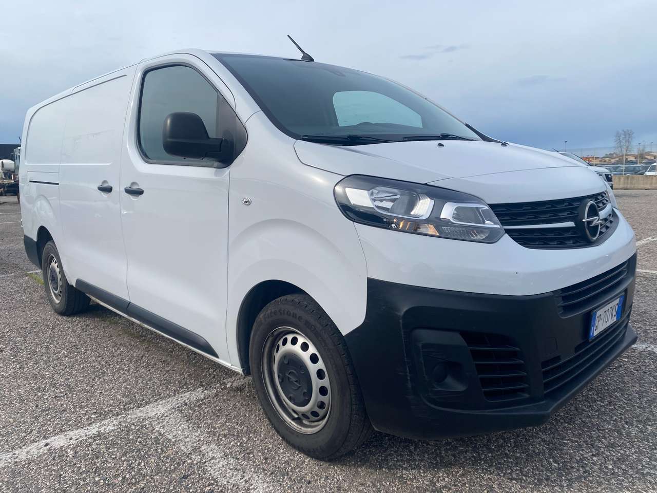 Opel Vivaro 2.0 D 145Cv PASSO LUNGO/TN Cargo ENJOY