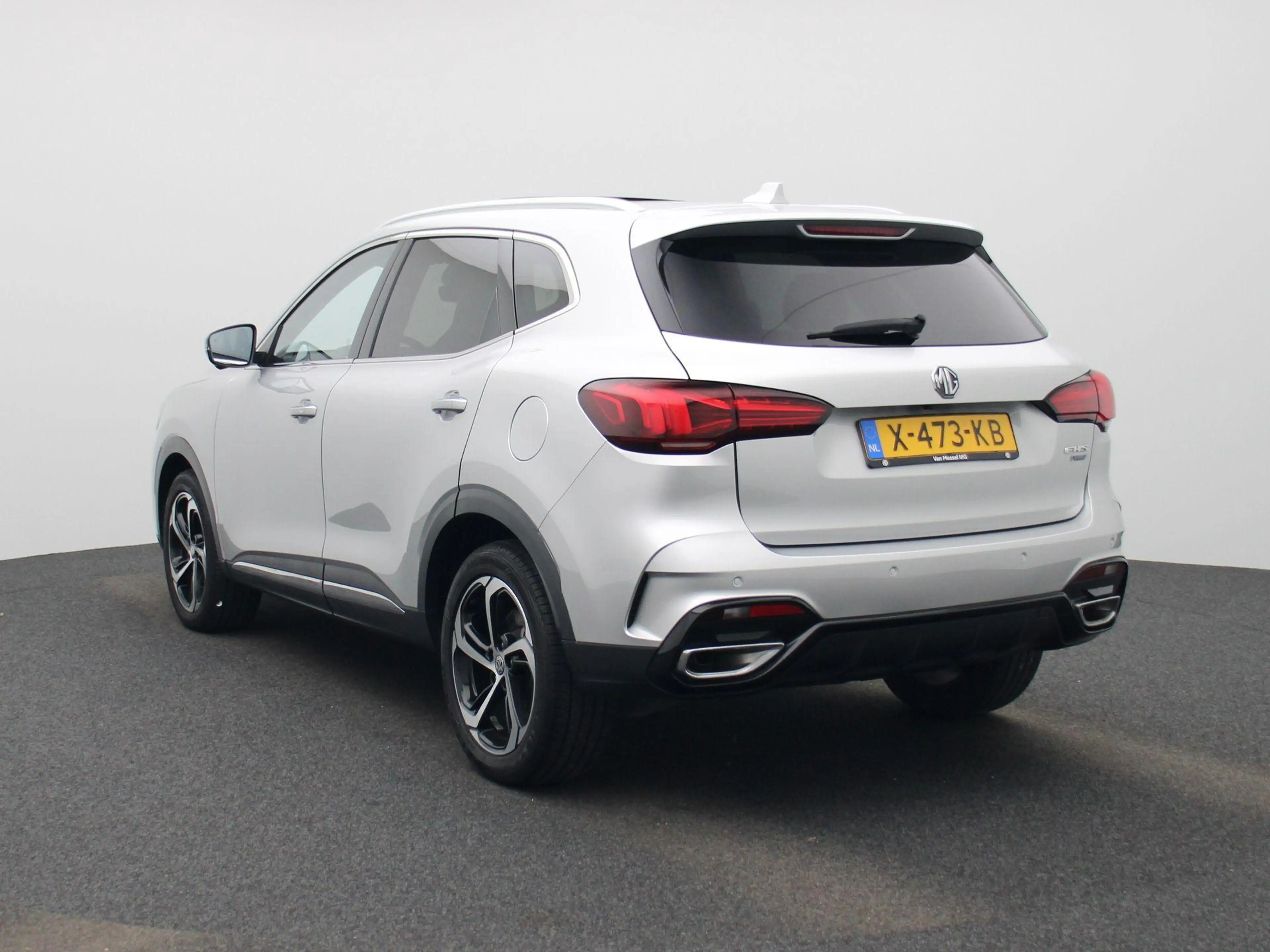 MG EHS 1.5 TGDI Luxury Mg Mg ehs plug-in hybrid — photo 2
