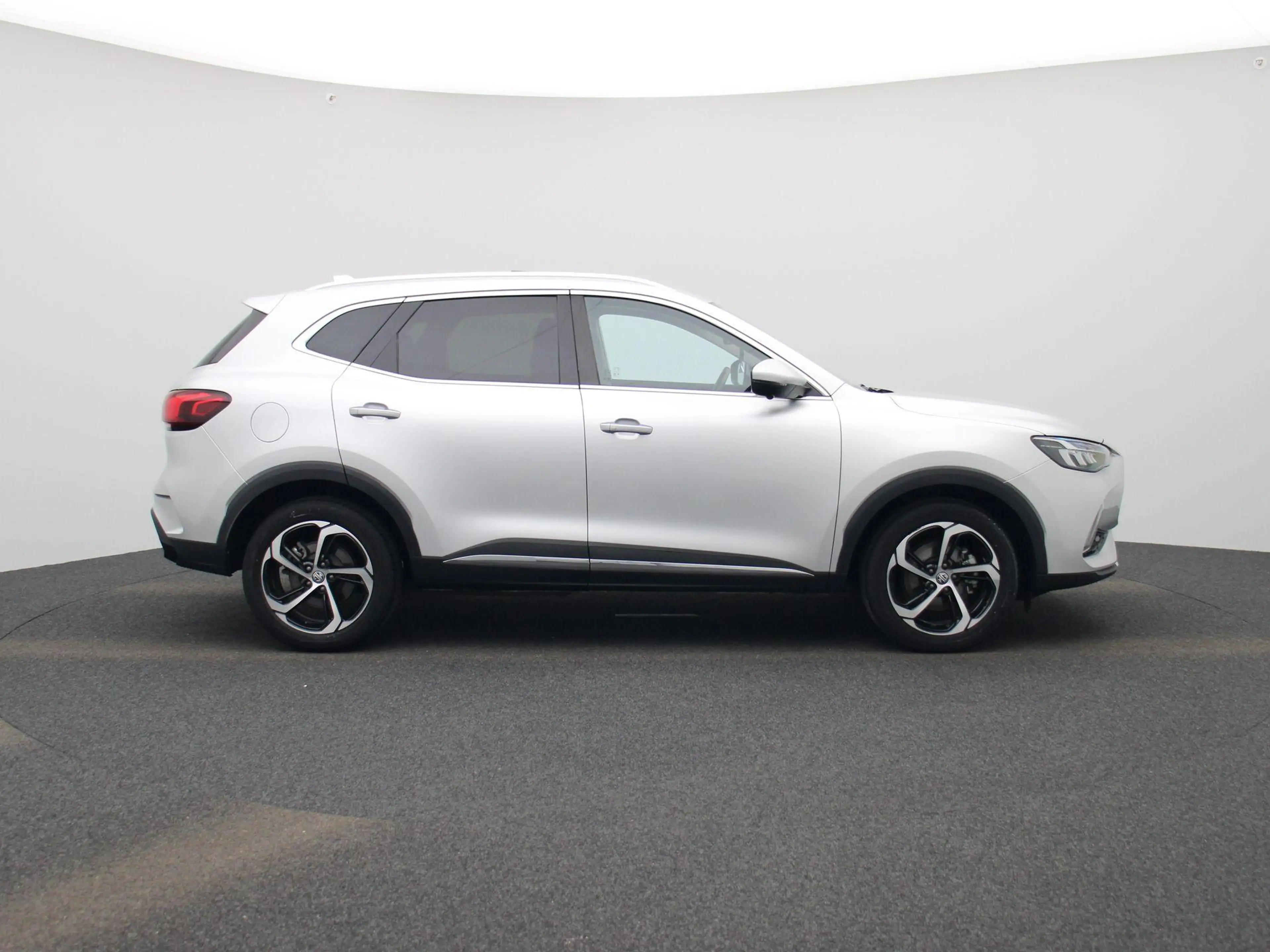 MG EHS 1.5 TGDI Luxury Mg Mg ehs plug-in hybrid — photo 6