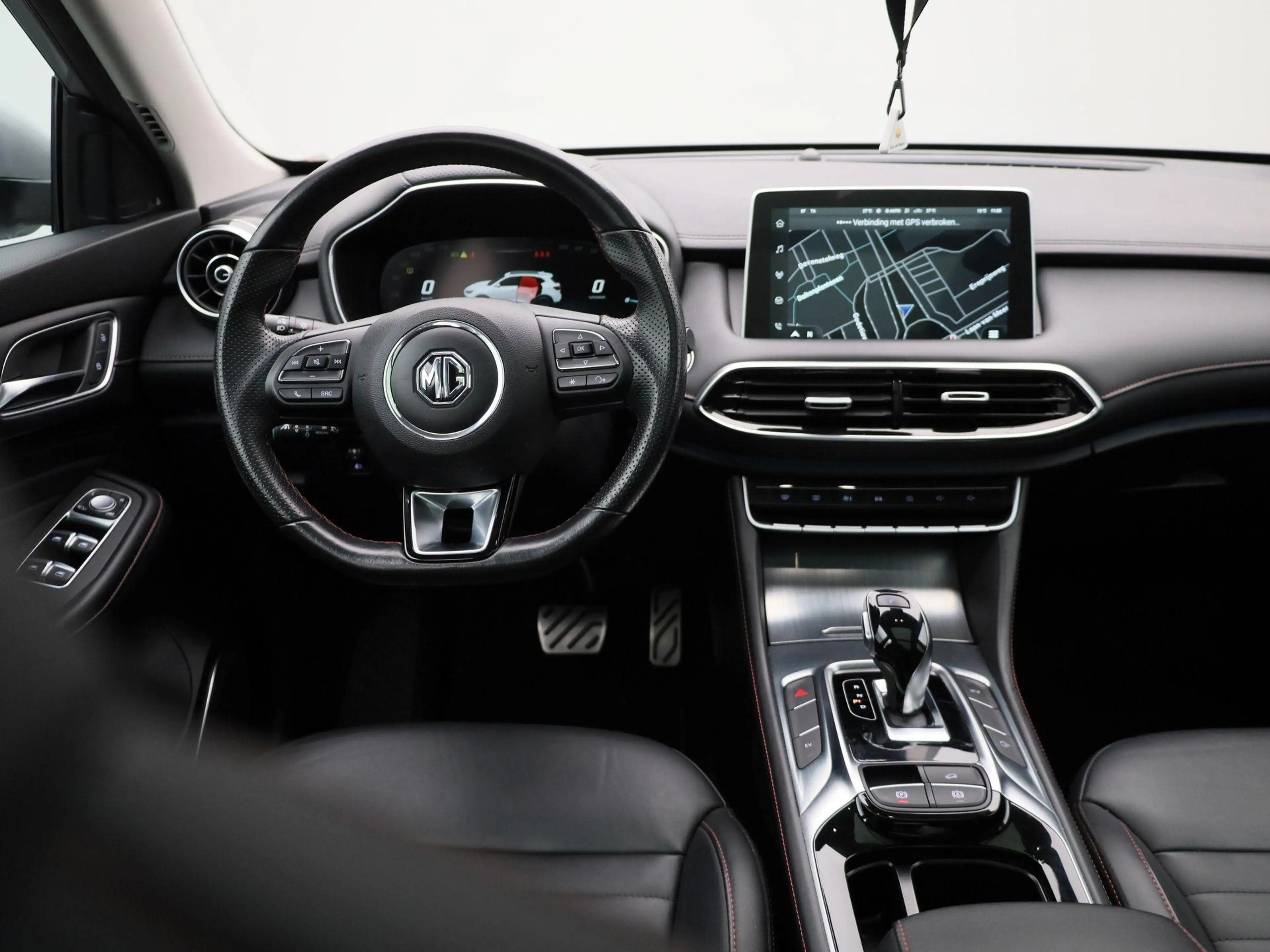 MG EHS 1.5 TGDI Luxury Mg Mg ehs plug-in hybrid — photo 7