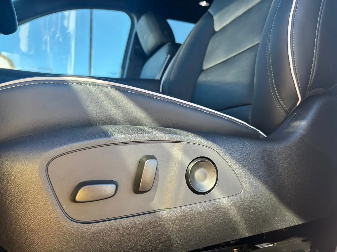 Buick Enclave снимка Buick Enclave