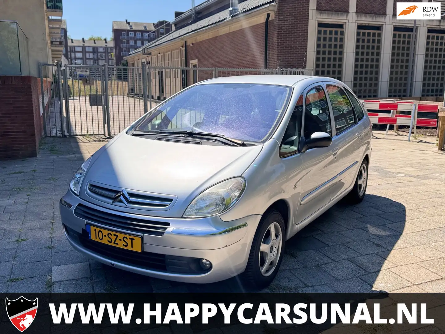 Citroen Xsara Picasso 2.0i-16V Caractère, AUTOMAAT, APK, NAP, CRUISE Grau - 1