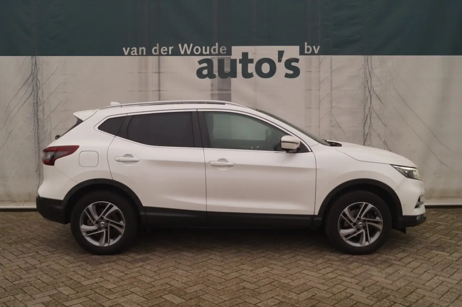 Nissan Qashqai 1.3 DIG-T 140pk Bussines Edition -NAVI-PANO-ECC-TR Blanc - 2