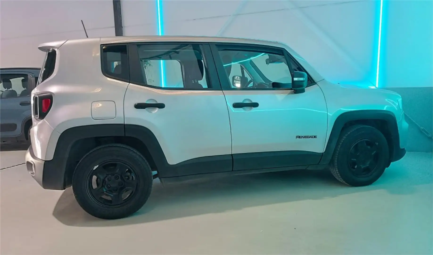Jeep Renegade 1.0 Sport 4x2 Plateado - 2
