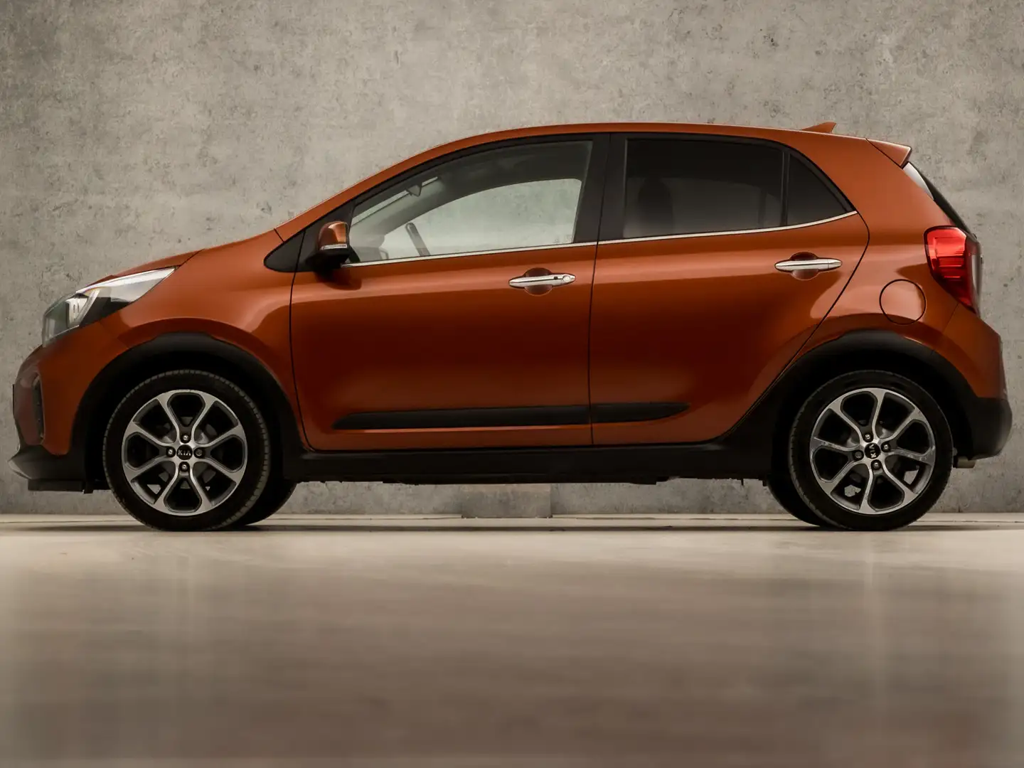 Kia Picanto 1.2 CVVT X-Line (APPLE CARPLAY, GROOT NAVI, LEDER, Orange - 2