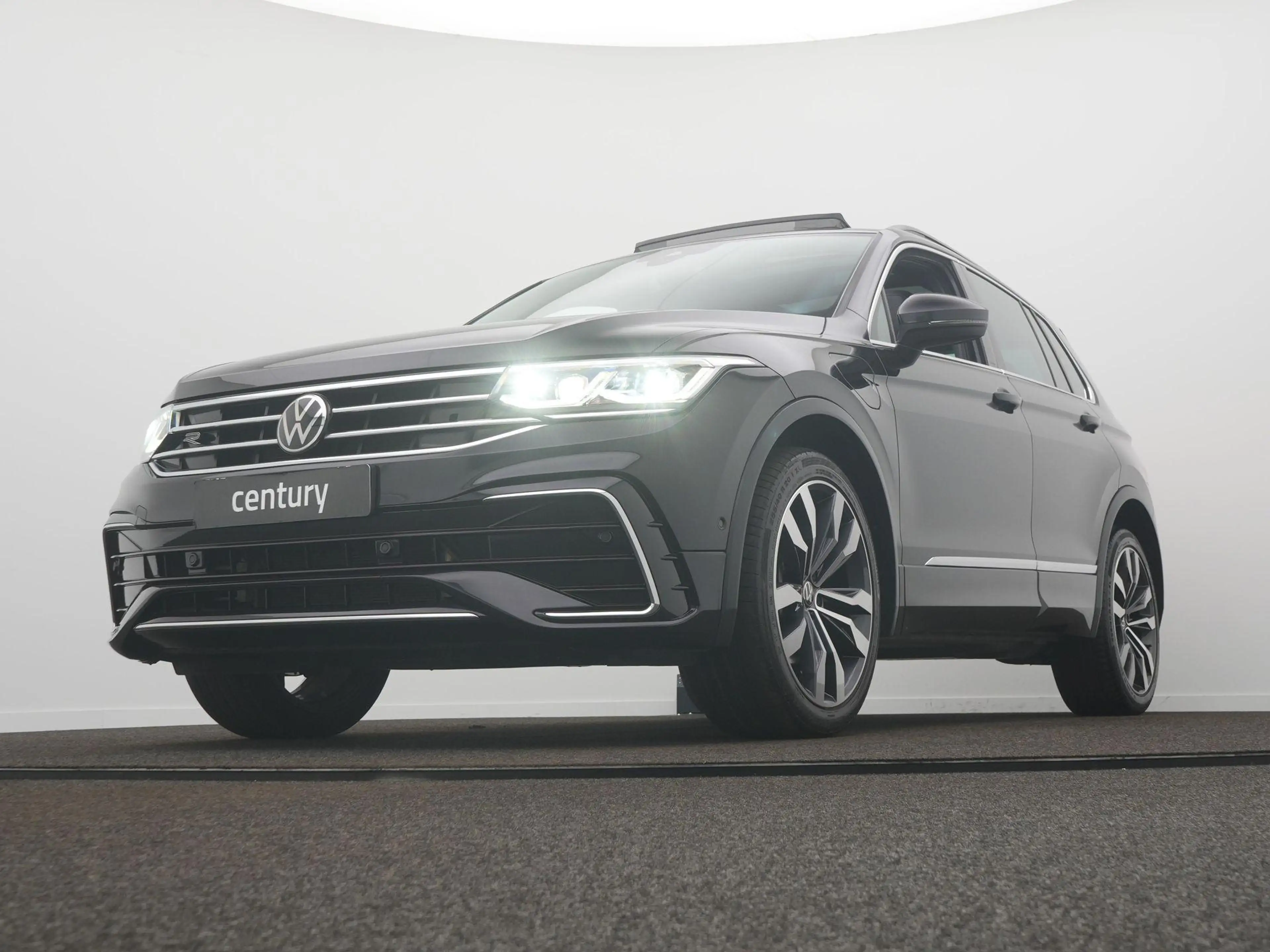 Volkswagen Tiguan 1.4 TSI eHybrid R-Line Business DSG / Panoramadak — photo 9