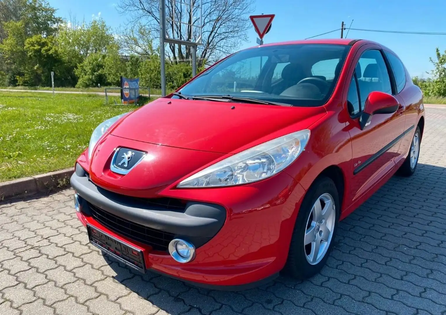 Peugeot 207 Urban Move 75 Rot - 1