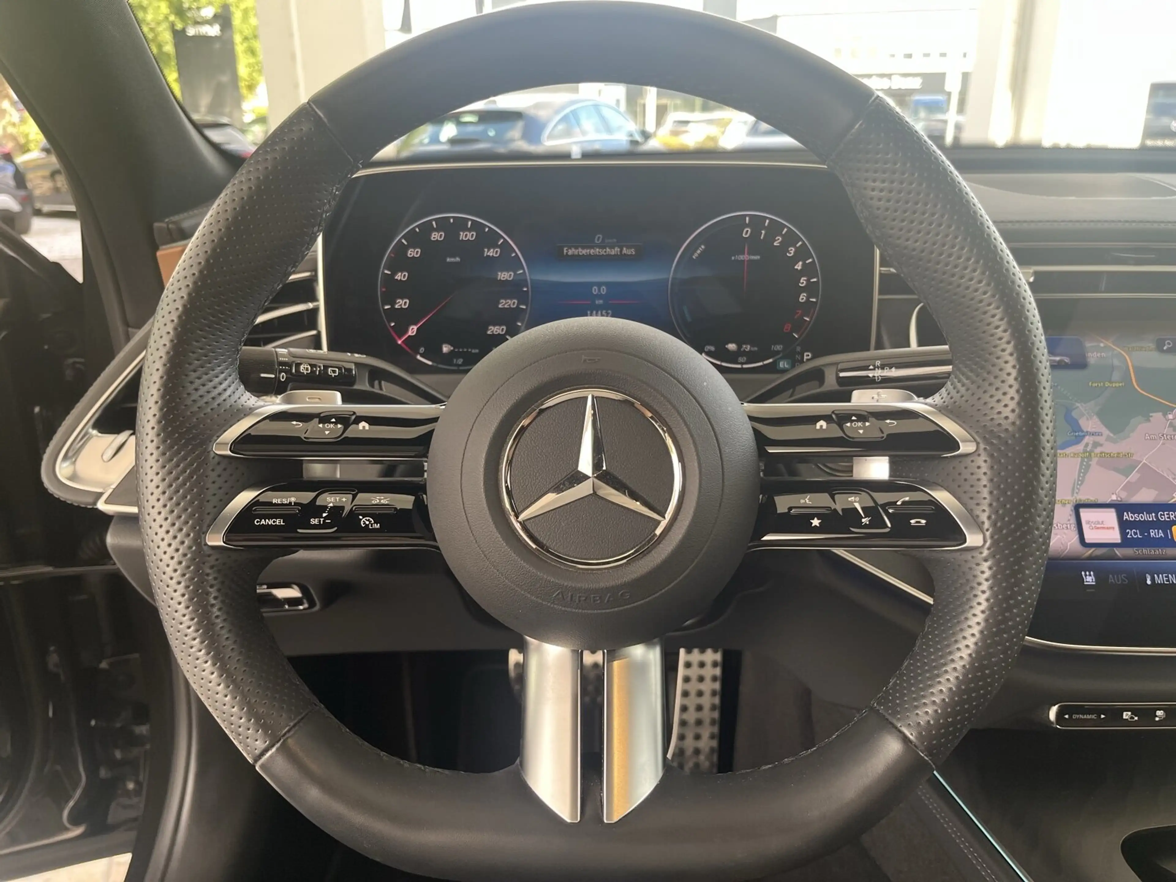 Mercedes-Benz E 300 E 300 e T AMG Line/Pano.-Dach/Distronic/Kamera BC — photo 12