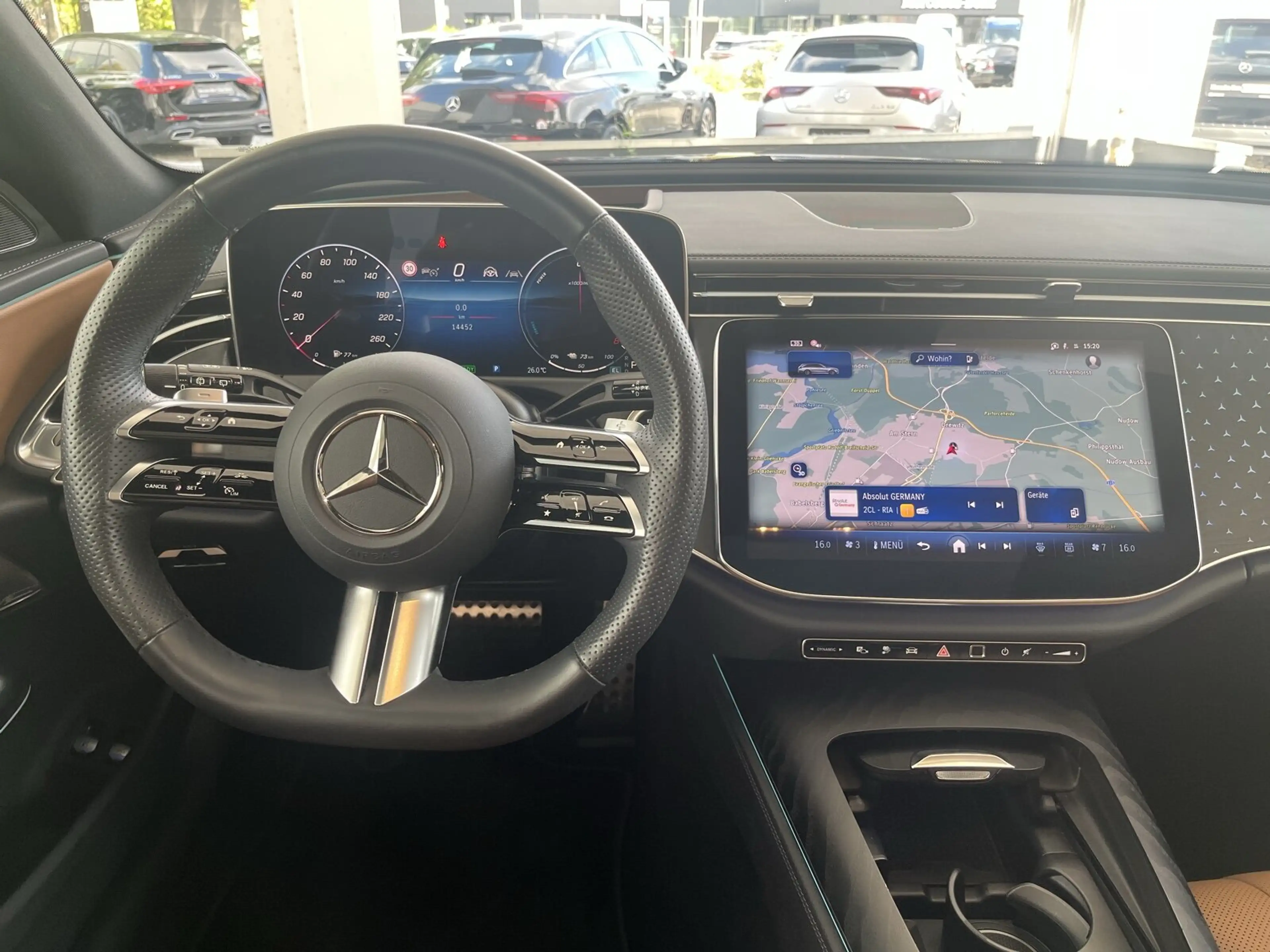 Mercedes-Benz E 300 E 300 e T AMG Line/Pano.-Dach/Distronic/Kamera BC — photo 11