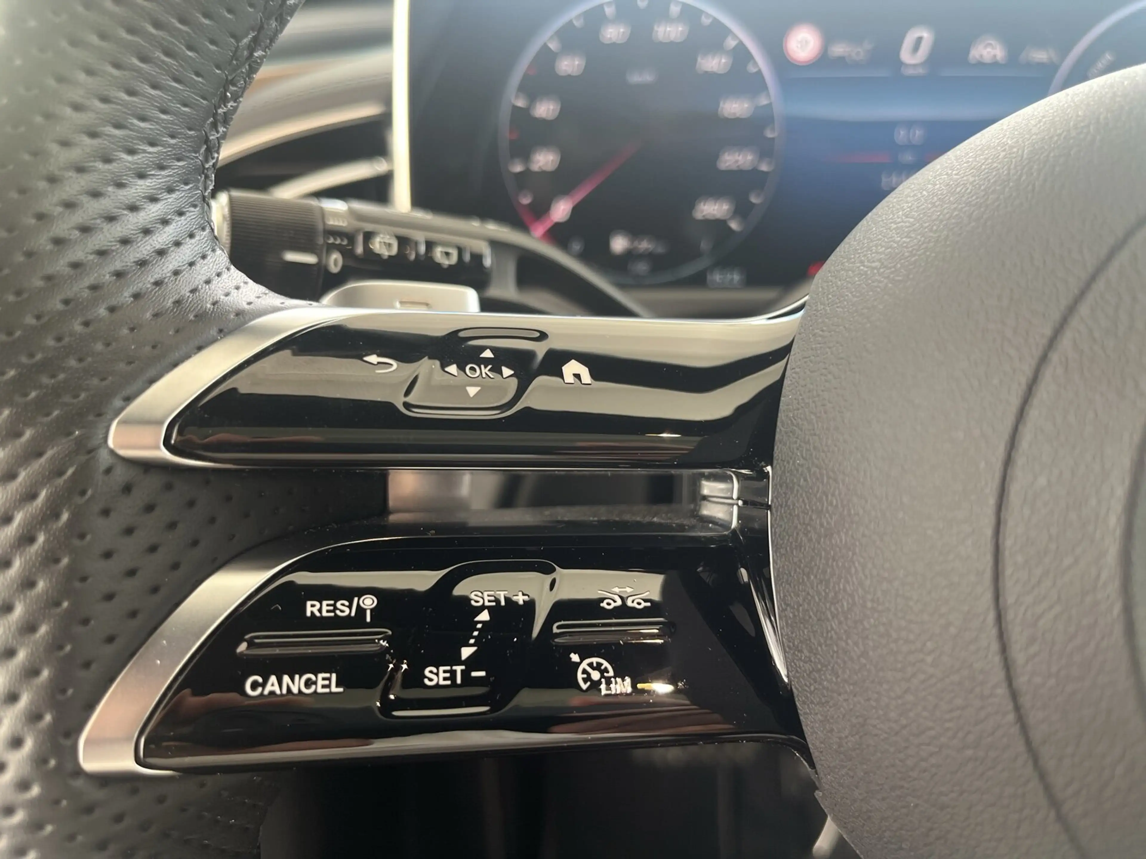 Mercedes-Benz E 300 E 300 e T AMG Line/Pano.-Dach/Distronic/Kamera BC — photo 13