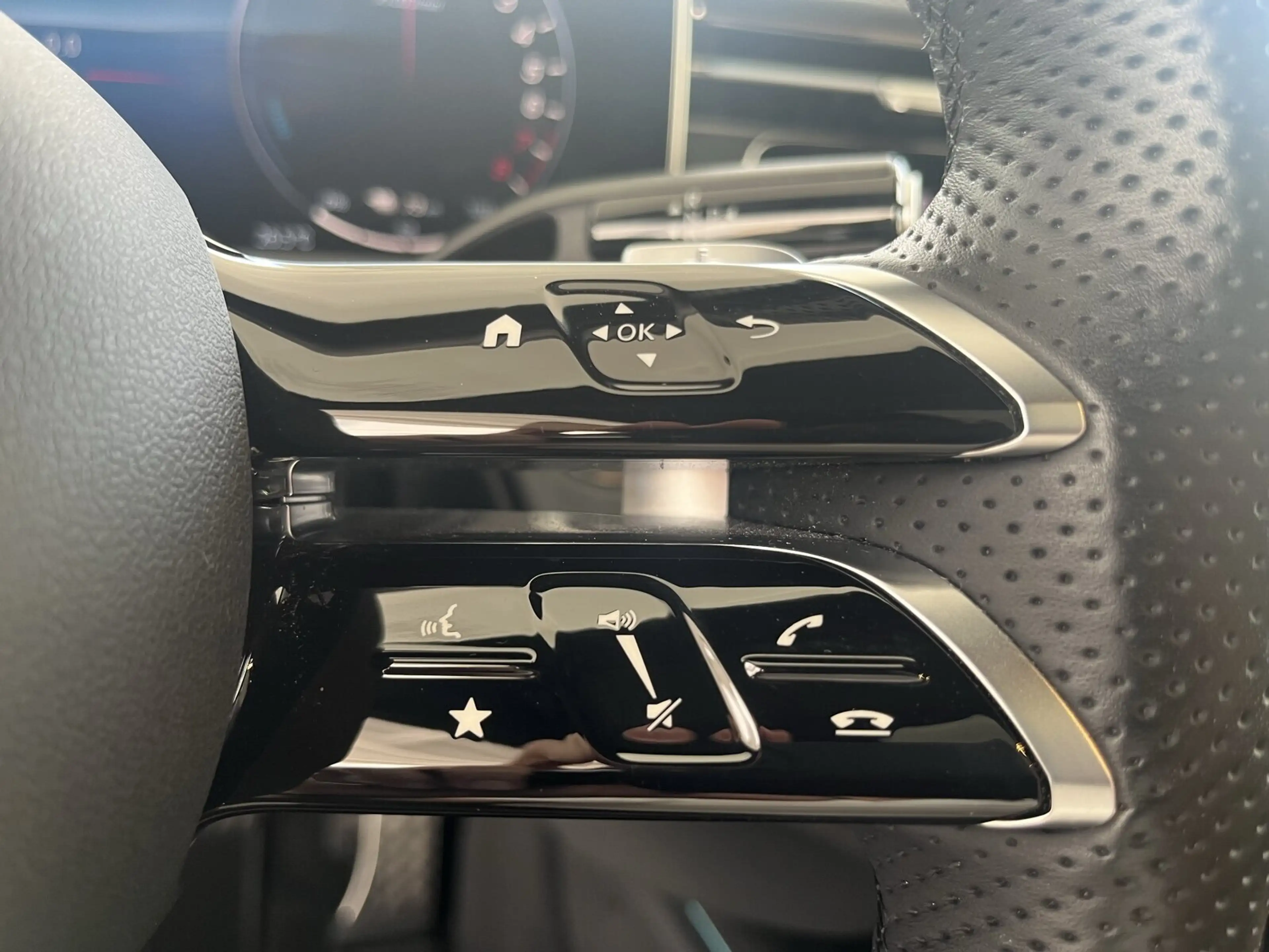 Mercedes-Benz E 300 E 300 e T AMG Line/Pano.-Dach/Distronic/Kamera BC — photo 14