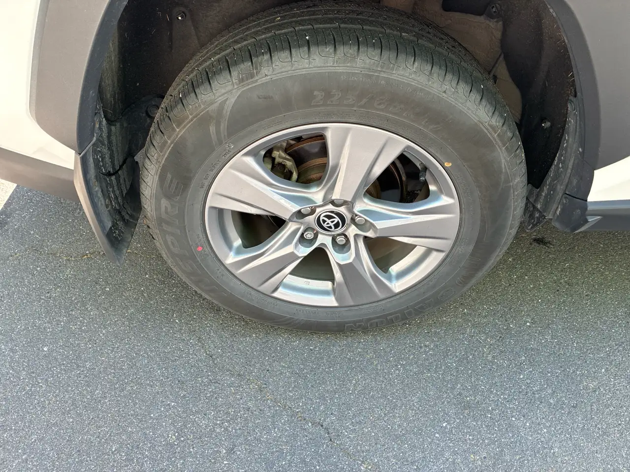 Toyota RAV 4 снимка Toyota RAV 4