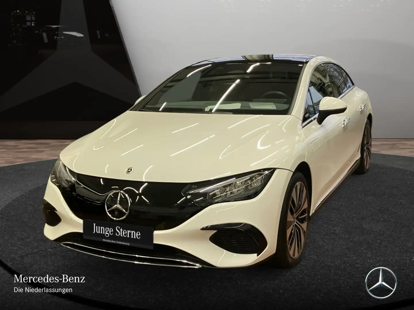 Mercedes-Benz EQE 350 Burmester 3D 360° Pano Distr. LED Memory Weiß - 2